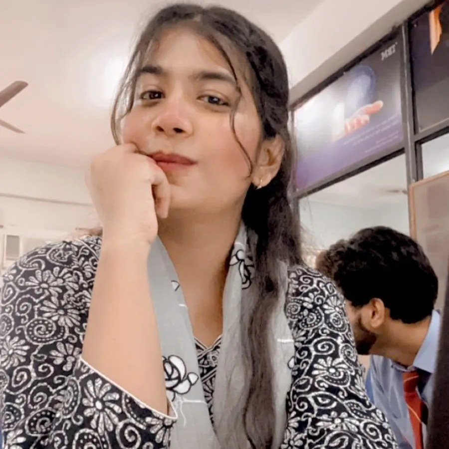 Hira Adeeb profile